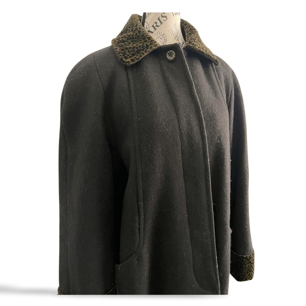 🇨🇦 90s Lindor Black Wool Coat with Leopard Collar And Cuff Size Medium (10) - Picture 2 of 7